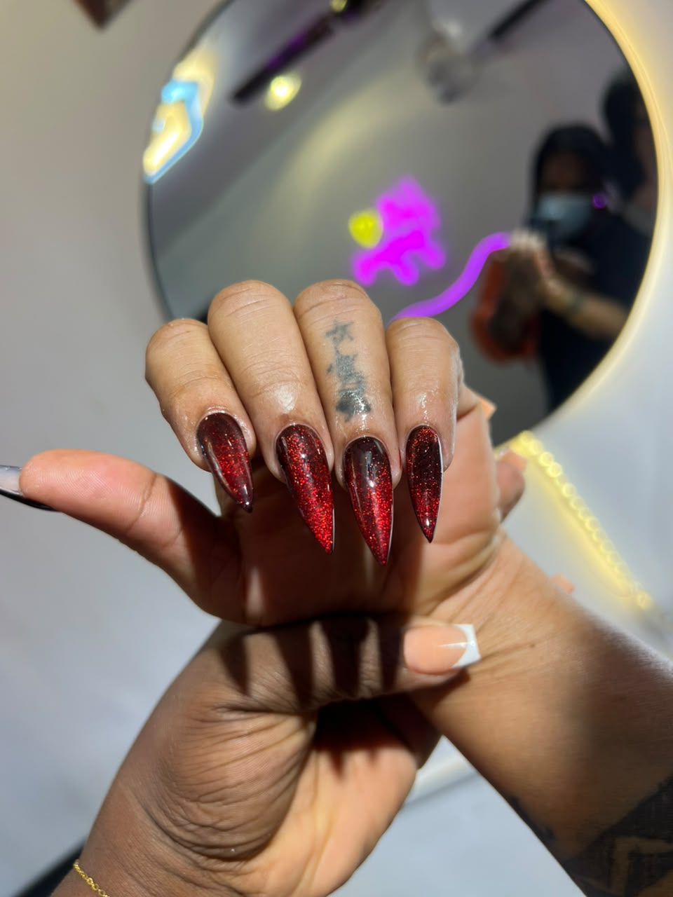 Stiletto glam nails